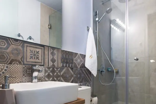 Ensuite bathroom with shower cabin, Villa Theta, Drapanias Crete